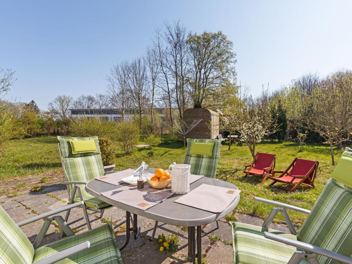 Elegant Apartment With Garden In Gingst Exterior foto